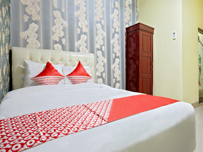 OYO 2595 Hotel Jinan Makassar - Oda