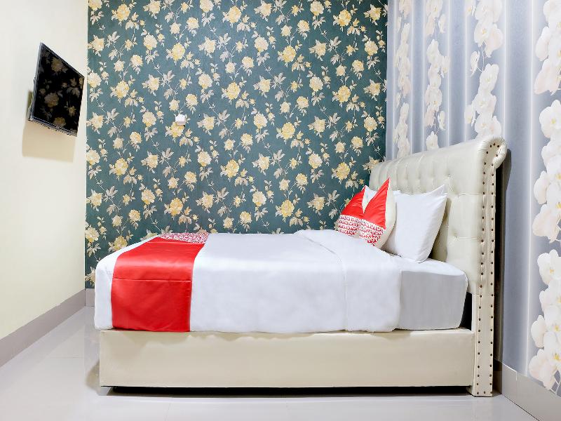 OYO 2595 Hotel Jinan Makassar - Oda