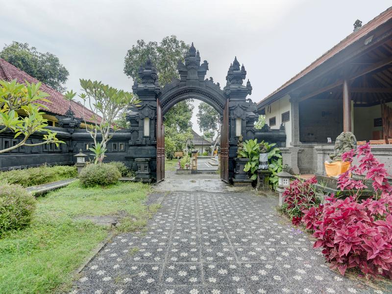 Oyo 1762 Hotel Astiti Graha Tanah Lot - Lobi