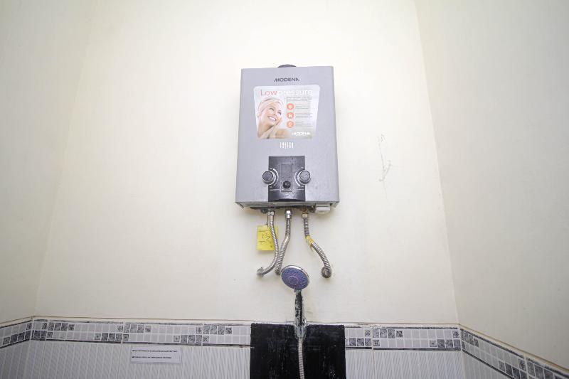Capital O 2258 Santana Syariah Guest House - Oda