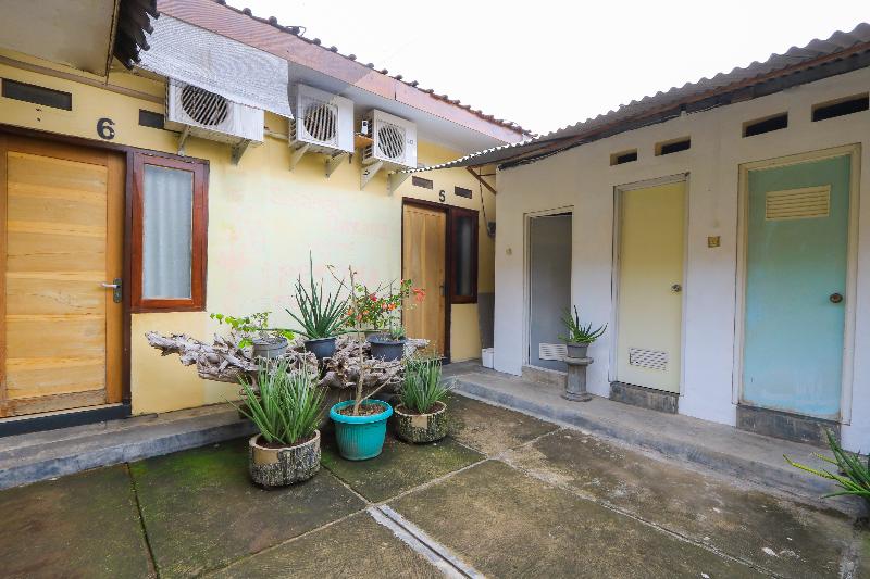 Spot On 2497 Pesona Guest House - Lobi