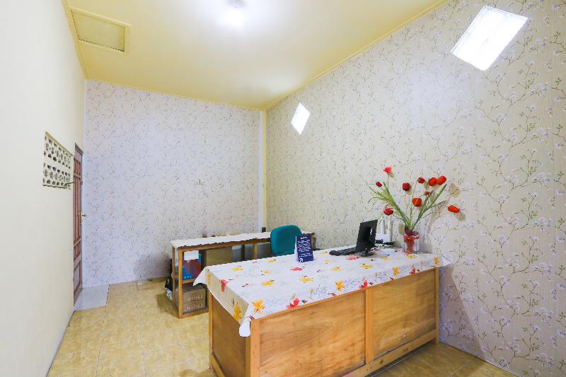 Spot On 2497 Pesona Guest House - Lobi