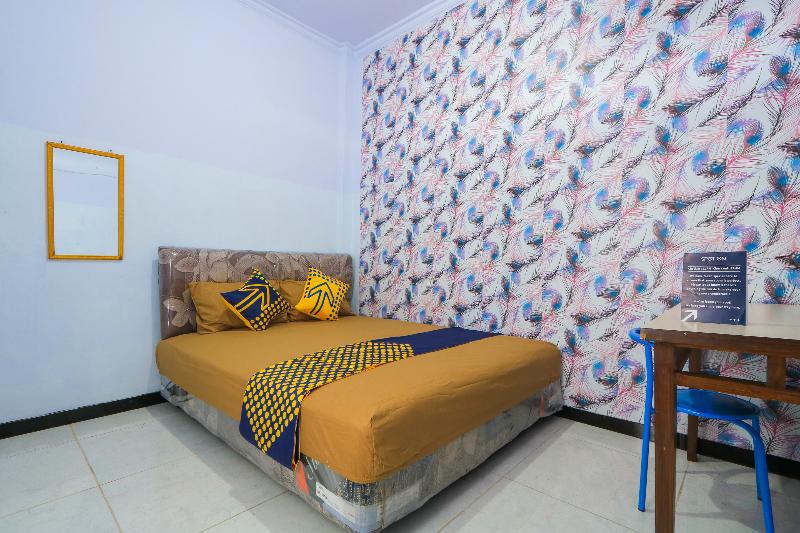 Spot On 2497 Pesona Guest House - Oda