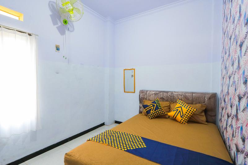 Spot On 2497 Pesona Guest House - Oda
