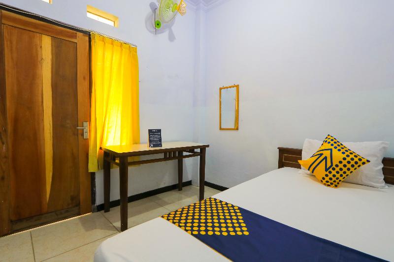 Spot On 2497 Pesona Guest House - Oda