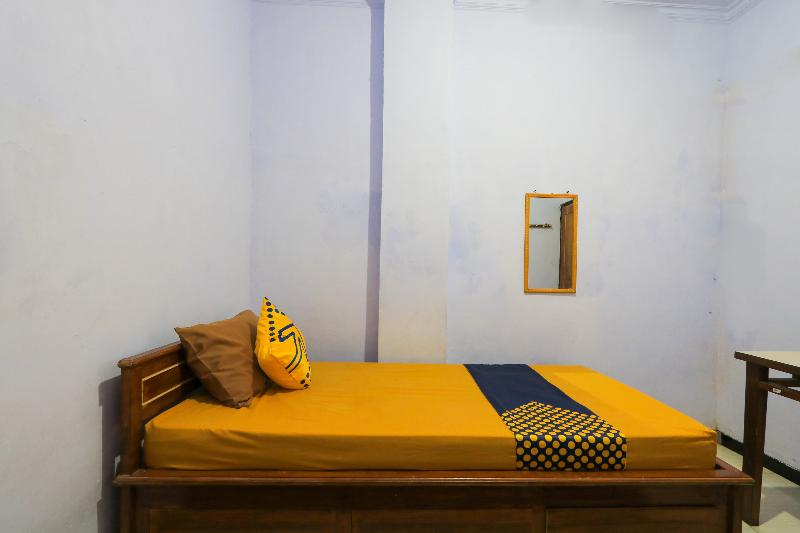 Spot On 2497 Pesona Guest House - Oda