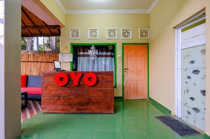 1793 Kuta Circle Homestay - Lobi