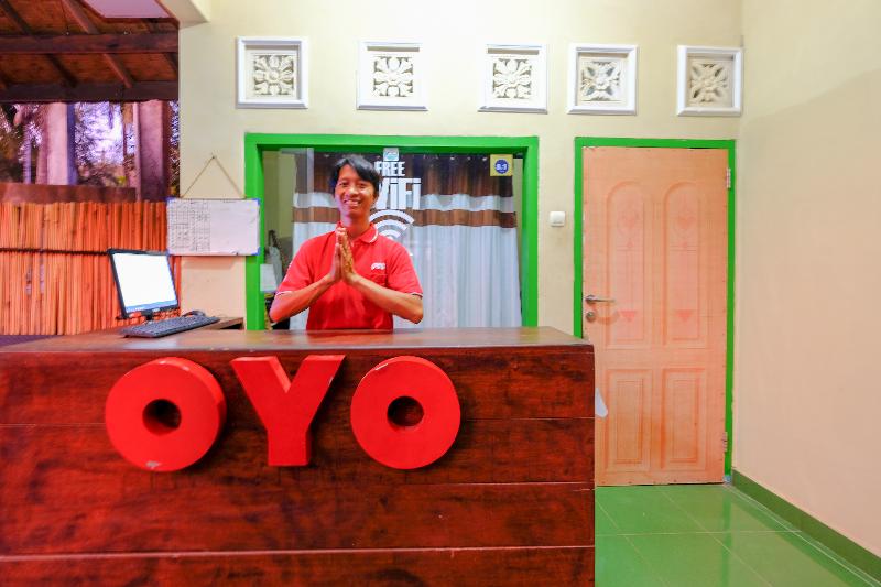 1793 Kuta Circle Homestay - Lobi