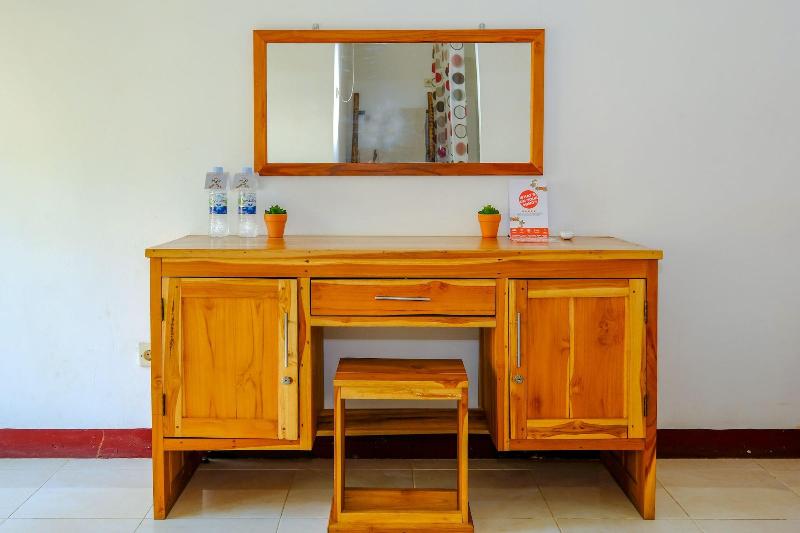 1793 Kuta Circle Homestay - Oda