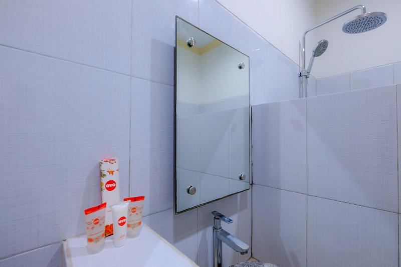1793 Kuta Circle Homestay - Oda