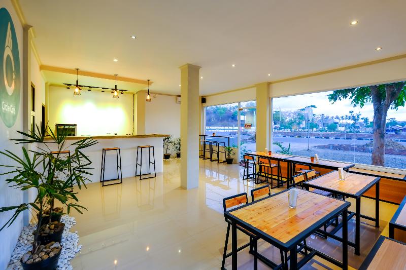 1793 Kuta Circle Homestay - Restoran