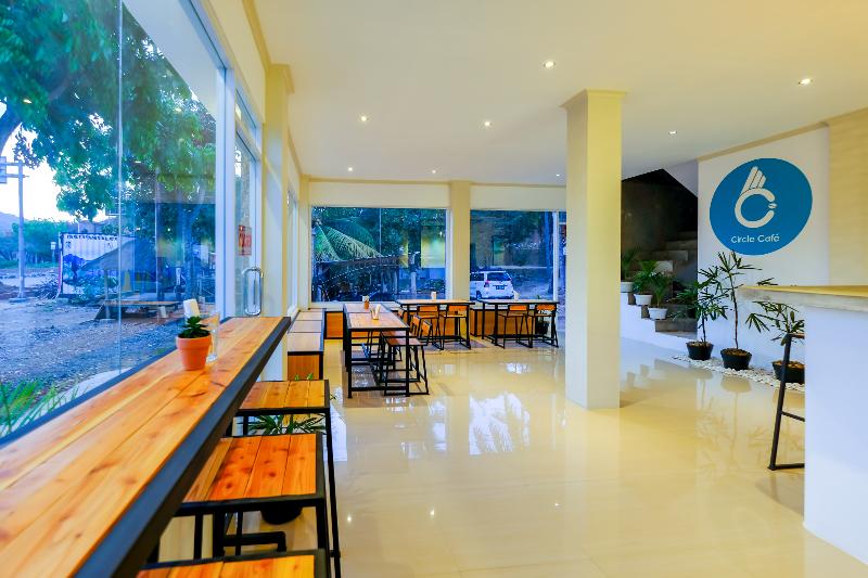 1793 Kuta Circle Homestay - Restoran