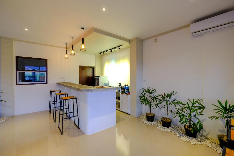 1793 Kuta Circle Homestay - Restoran