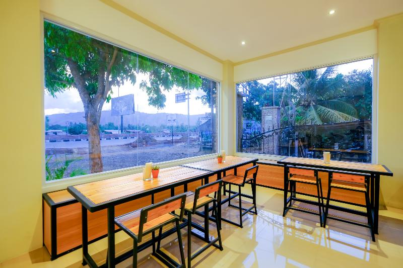 1793 Kuta Circle Homestay - Restoran
