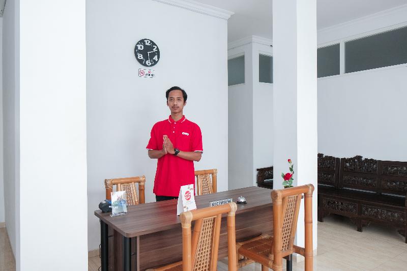 Oyo 1454 111 Residence - Lobi