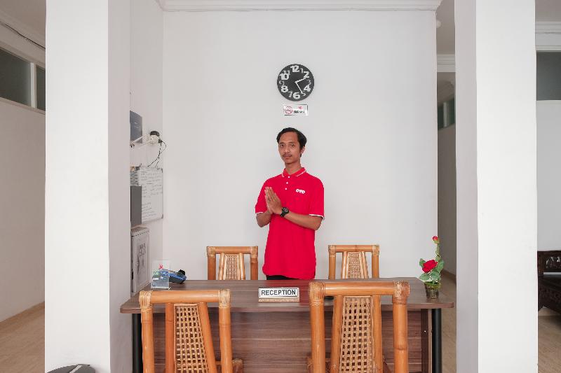 Oyo 1454 111 Residence - Lobi