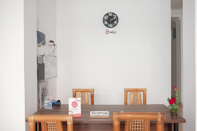 Oyo 1454 111 Residence - Lobi