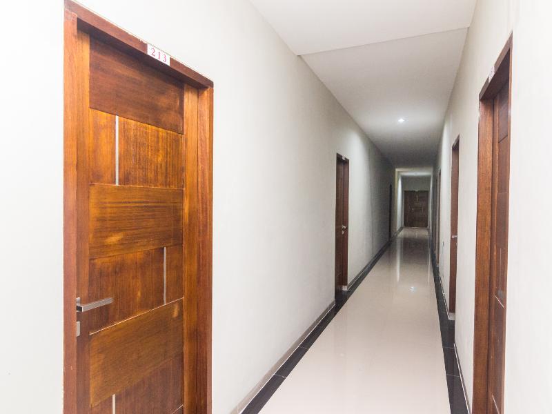 Oyo 1867 Kara Guest House - Lobi