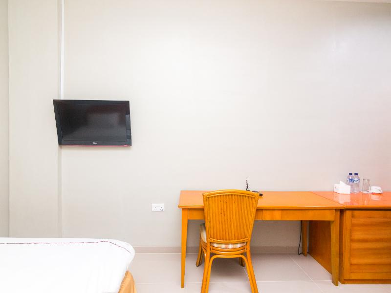 Oyo 1867 Kara Guest House - Oda