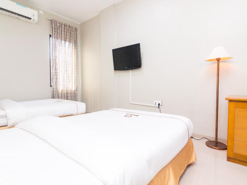 Oyo 1867 Kara Guest House - Oda