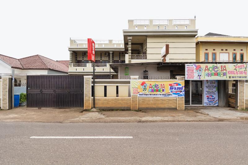 Oyo 3044 Adelia Residence - Genel