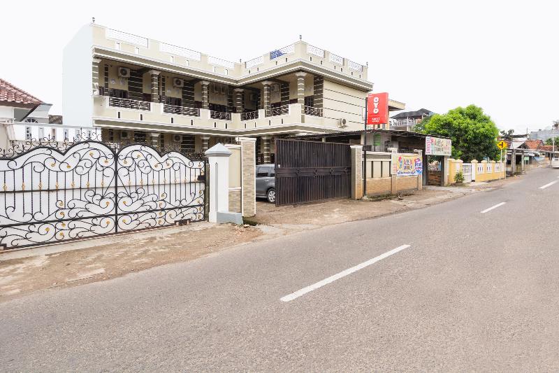 Oyo 3044 Adelia Residence - Genel
