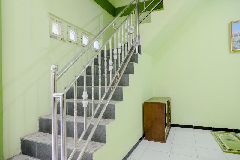 Oyo 2508 Alba Suites Homestay - Lobi