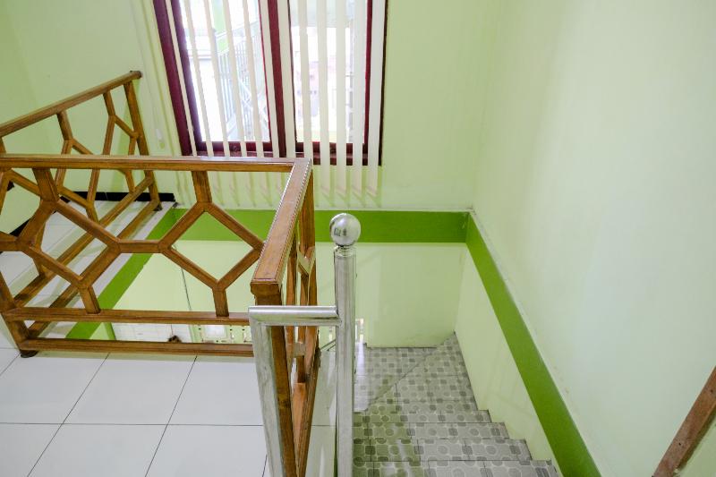 Oyo 2508 Alba Suites Homestay - Lobi