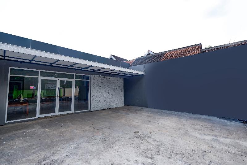 Perdana Kasih Hotel Klaten by ZUZU - Genel