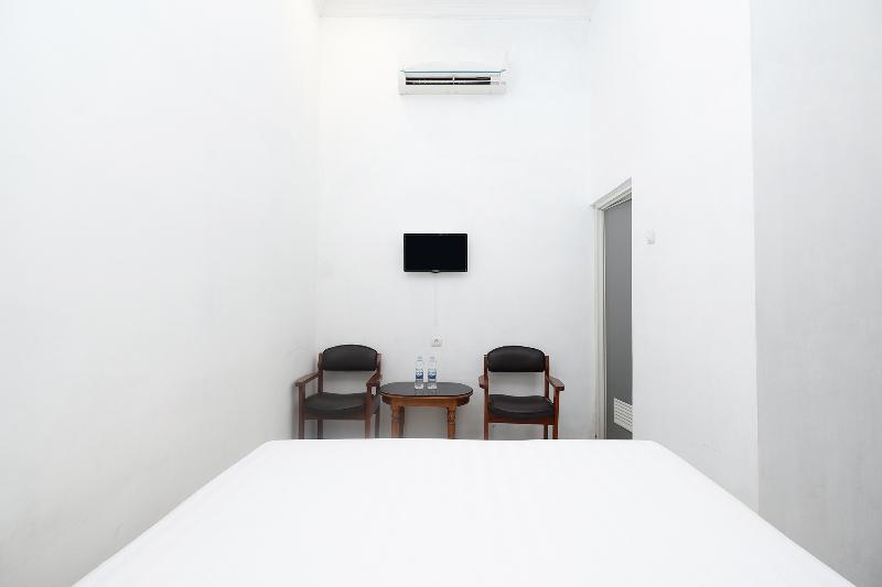 Perdana Kasih Hotel Klaten by ZUZU - Oda