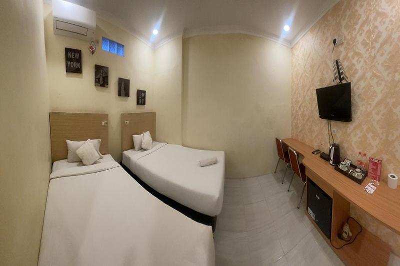 Perdana Kasih Hotel Klaten by ZUZU - Oda