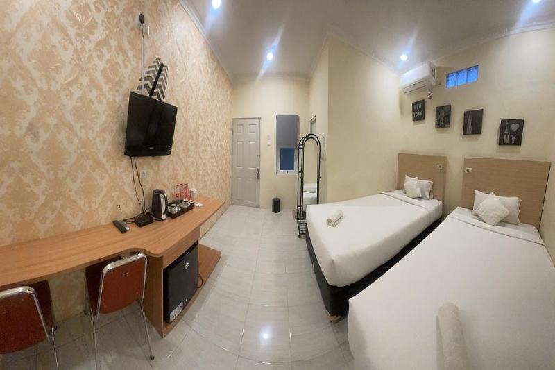 Perdana Kasih Hotel Klaten by ZUZU - Oda
