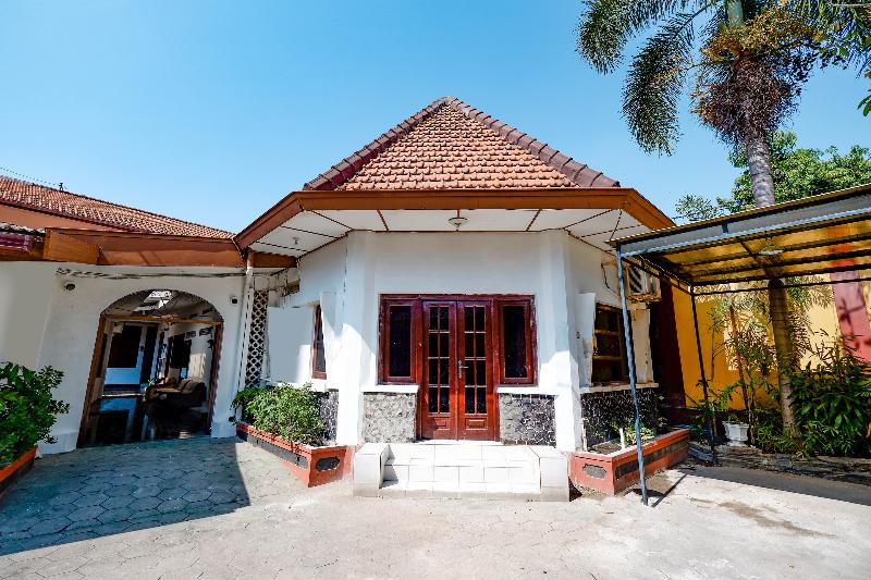 Oyo 1644 Hotel Griya Kencana - Genel
