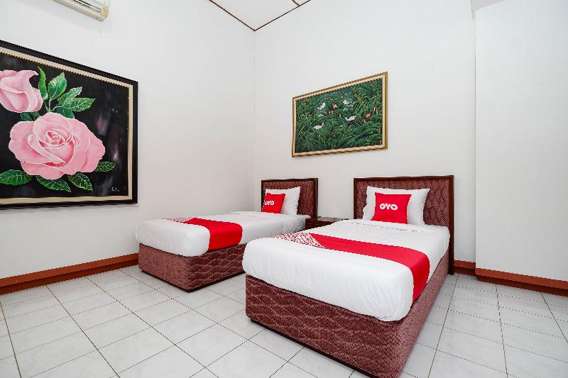 Oyo 1644 Hotel Griya Kencana - Oda