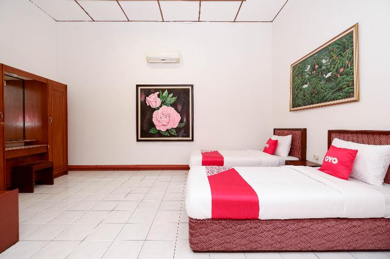 Oyo 1644 Hotel Griya Kencana - Oda