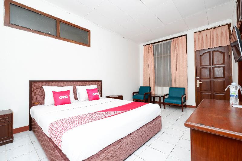 Oyo 1644 Hotel Griya Kencana - Oda