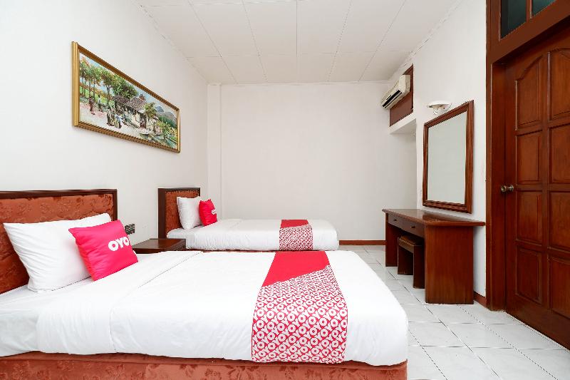 Oyo 1644 Hotel Griya Kencana - Oda