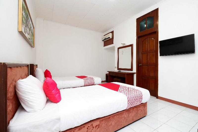 Oyo 1644 Hotel Griya Kencana - Oda