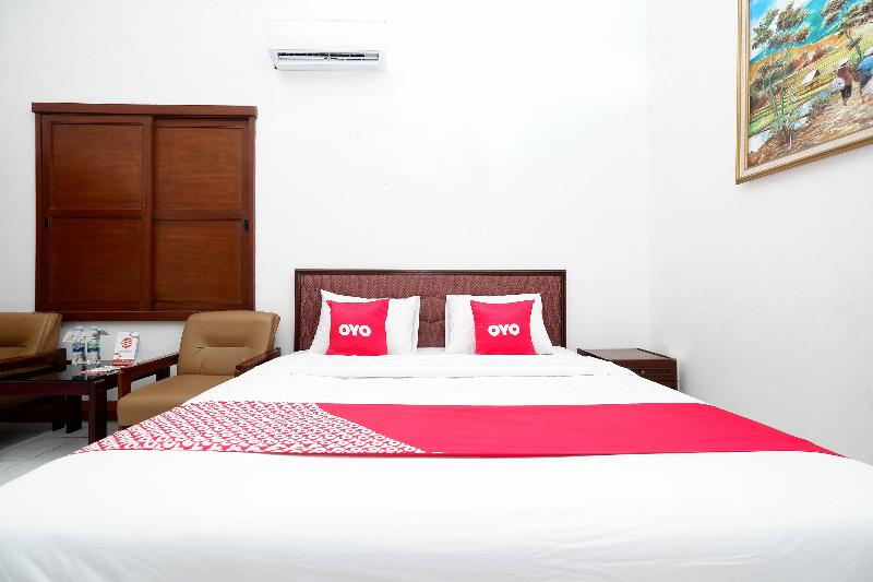 Oyo 1644 Hotel Griya Kencana - Oda