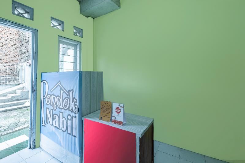 SPOT ON 2384 Pondok Nabil - Lobi