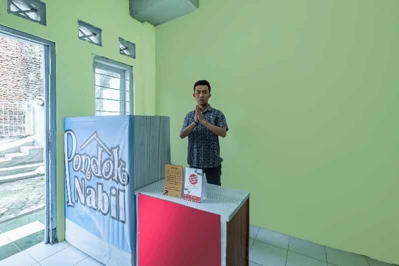 SPOT ON 2384 Pondok Nabil - Lobi