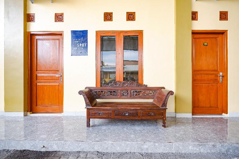 Spot On 2790 Bintang Selatan Guest House - Lobi