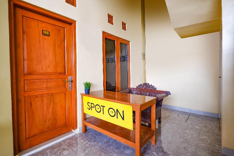 Spot On 2790 Bintang Selatan Guest House - Lobi