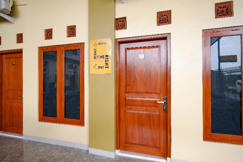 Spot On 2790 Bintang Selatan Guest House - Lobi