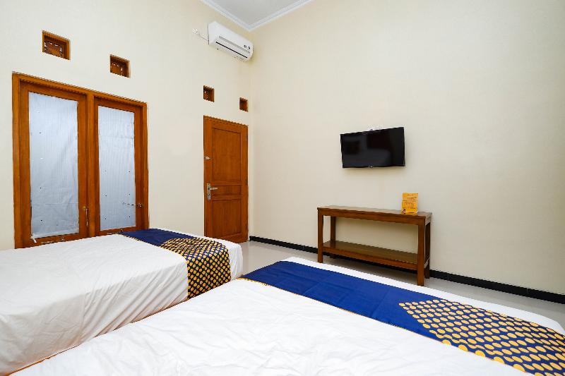 Spot On 2790 Bintang Selatan Guest House - Oda
