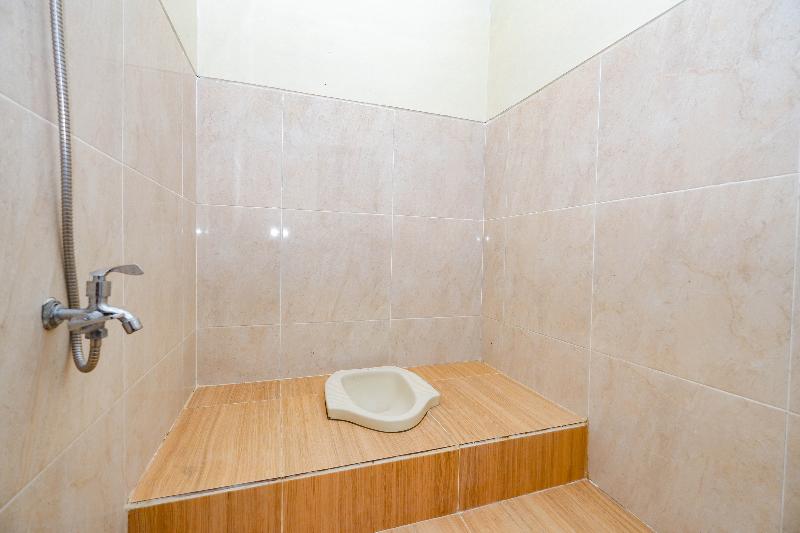 Spot On 2790 Bintang Selatan Guest House - Oda