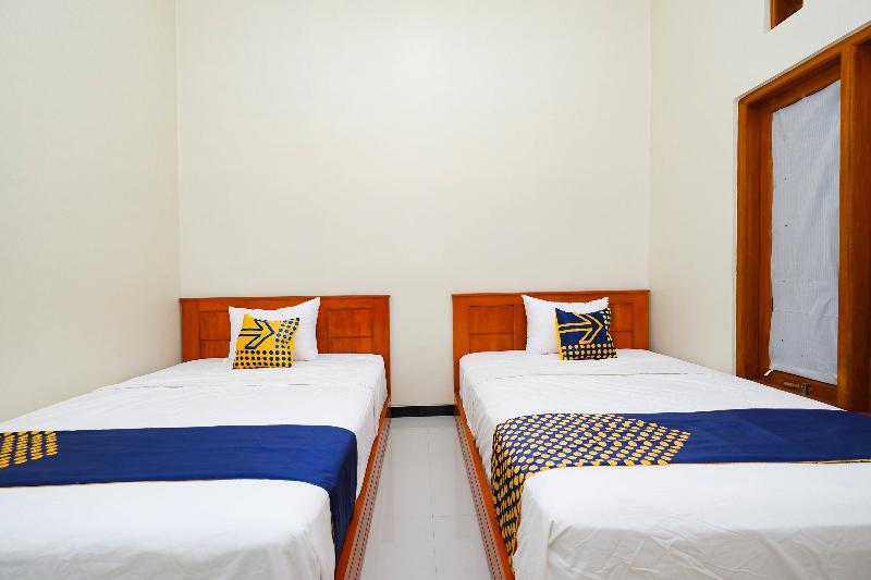 Spot On 2790 Bintang Selatan Guest House - Oda