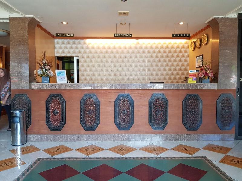 Hotel Istana - Lobi