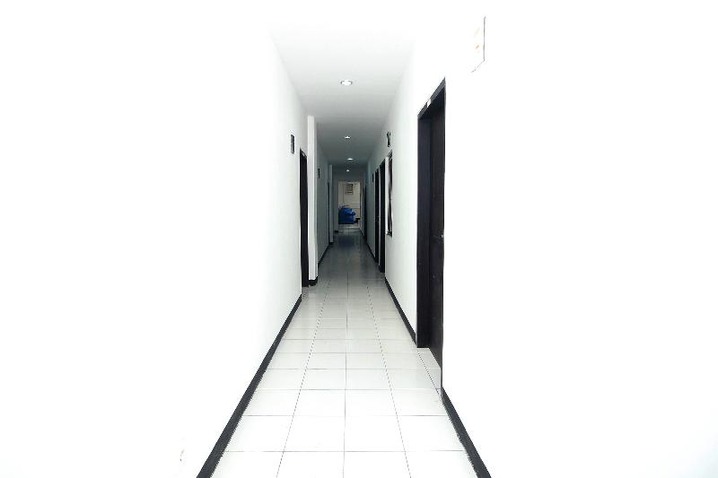 Super OYO 1678 Jati Exclusive Homestay - Lobi