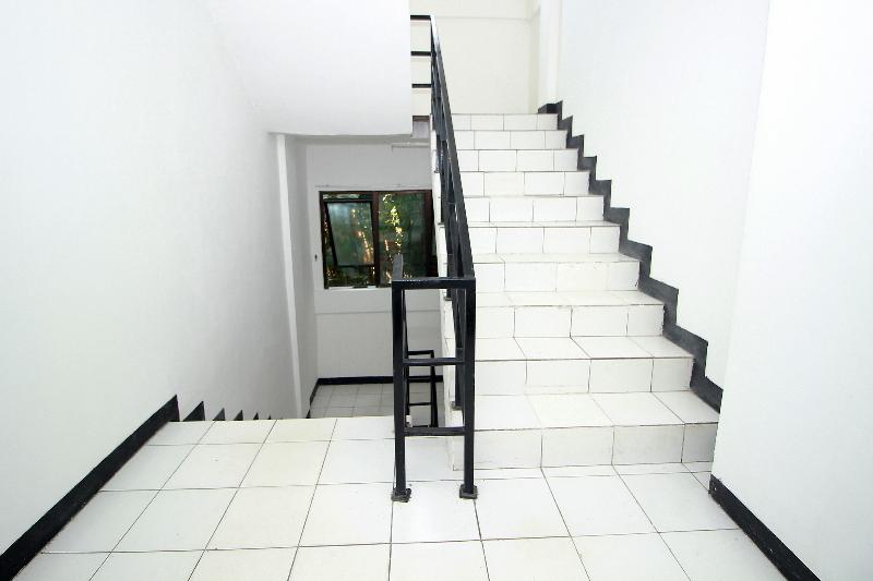 Super OYO 1678 Jati Exclusive Homestay - Lobi